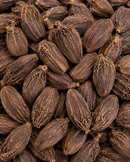 Black Cardamom – Aromatic Barks & Leaves